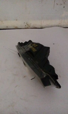 08-11 宝马 128i 右乘客角/公园灯雾灯 — 第 1/4 张图片