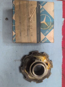 Mercedes-Benz A1262700119 Genuine Gear Wheel Zahnrad – NOS Original Packaging - Picture 1 of 3