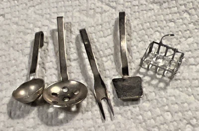 Vintage Miniature Dollhouse Doll House5pc Kitchen Cooking Utensils Wire Basket - Image 1 of 4