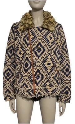 Chaqueta Ivy Jane Boho Tostada Azul Marino Diagonal Cremallera Imitación Piel de Oveja Cuello Geo Azteca Lrg Foto 1 de 4