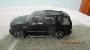 2007 Cadillac Escalade Metal 1:64 - Picture 1 of 7