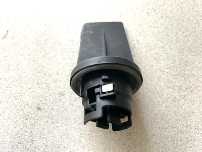 00-2005 BMW 745i 750i E65 ~ ГНЕЗДО ЛАМПЫ УКАЗАТЕЛЯ ПОВОРОТА ФАРЫ ~ 63126916103 - Изображение 1 из 3