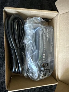 NEW 65W USB C Laptop Power Adapter Charger for Lenovo Chromebook/Yoga/ThinkPad - Picture 1 of 1