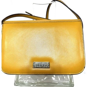Steve Madden Cambridge Satchel In Yellow Gold. - Picture 1 of 4