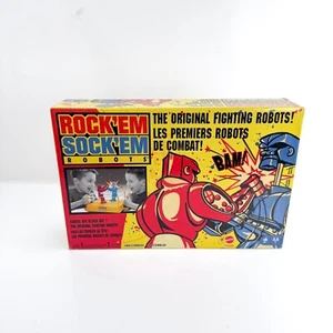 Rock 'Em Sock 'Em Robots Gioco per Bambini, Robot da Combattimento con Rocker Rosso e Bullone Blu - Foto 1 di 6