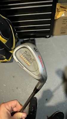 Wilson Pro Staff Midsize 8 Iron Ladies Graphite Shaft G-Three EFFE Grip - Image 1 of 4