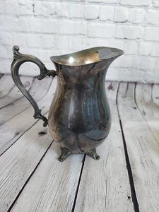 Vintage WM Rogers 517 Silver Plated Footed Water Pitcher With Ice Guard Lip - Picture 1 of 10