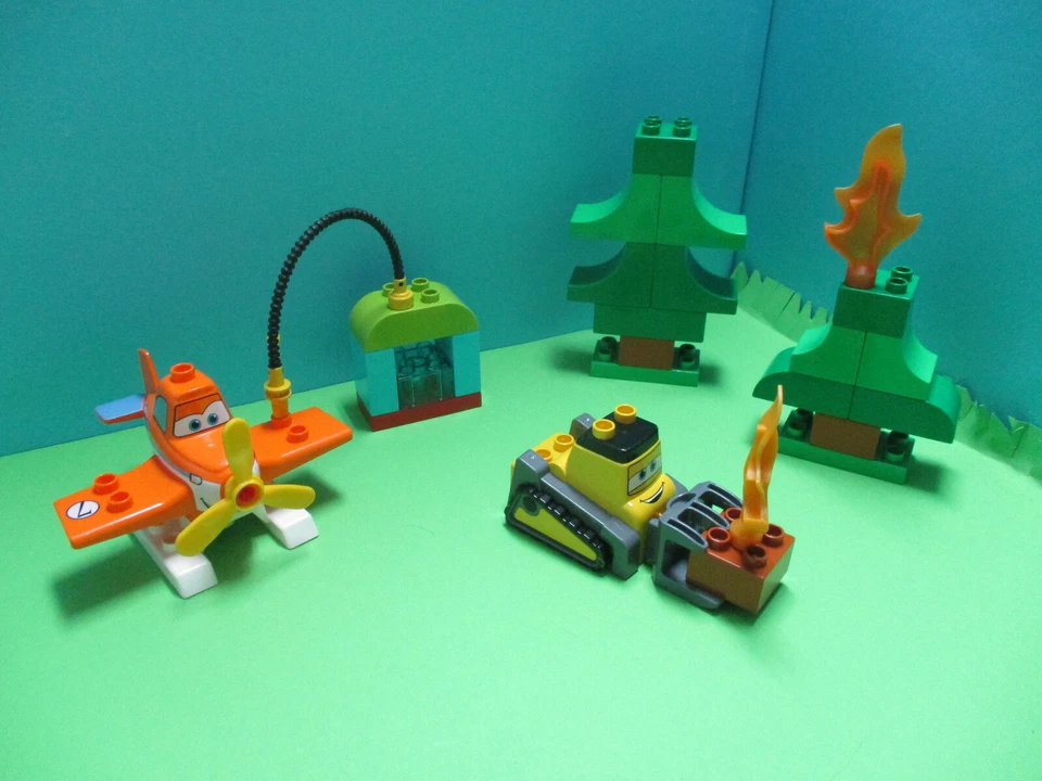 (RB1 / 12) LEGO Duplo Planes Equipo de Bomberos-Rescate Avión Excavadora - Imagen 1 de 4