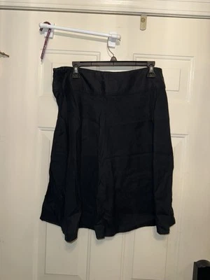 Merona Women's Back Pockets Black Skirt Size 10 Measured Waist 32"(QS7) - Image 1 of 4
