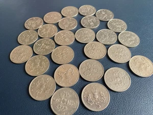 Joblot Bundle of 27 Old Large 5p Pence Coins Various Dates 1968-1988 - Picture 1 of 4