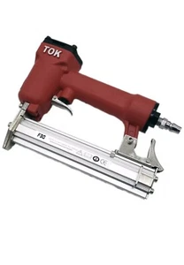 Chiodatrice Spara Chiodi Professionale Pneumatica Aria Compressa Puntatrice F30 - Foto 1 di 4