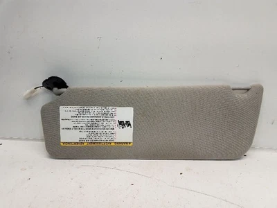 Parasol derecho pasajero Toyota Sienna 2005-10 - iluminado *tela gris* Foto 1 de 4