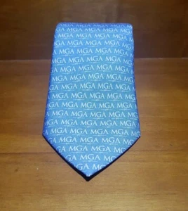 Corbata Vineyard Vines Custom Col (MGA) Asociación Metropolitana de Golf Azul y Blanco - Imagen 1 de 7