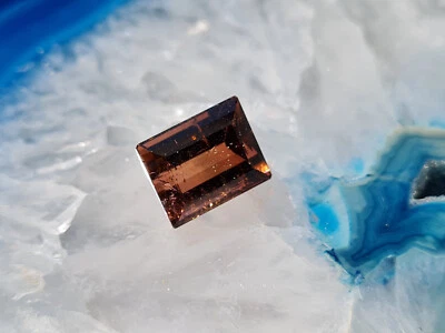 Großer Rubellit (Turmalin)  5,69 Karat                    (H132) - Bild 1 von 4