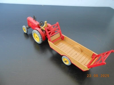 Raro Dinky Toys Massey Harris tractor agrícola y 320 remolque Halesowen Meccano Foto 1 de 4
