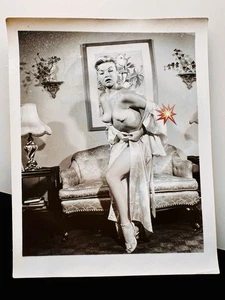 Vintage 1950's Girlie PIN UP Photo Risque B&W Original Nude #54 - Bild 1 von 2
