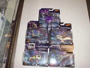 Hot Wheels Disney Pixar LIGHTYEAR Set 5 Fighter Ships CRAZY SALE Orig $35 $19.95 - Picture 1 of 9