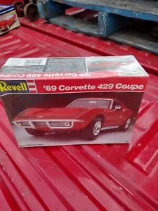 Vintage 1989 Revell 1969 Chevrolet Corvette Model Kit - Picture 1 of 4