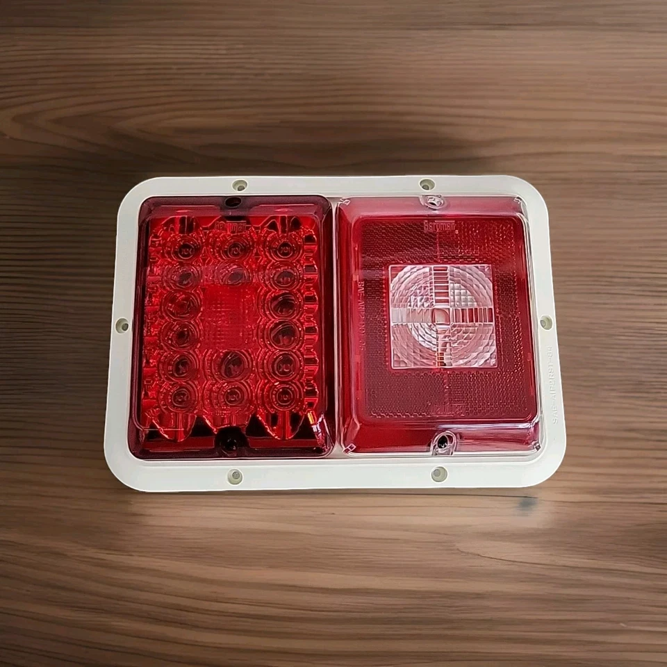 Bargman 47-84-001 LED/Reg. Luz trasera para remolque doble de montaje empotrado BU Foto 1 de 4
