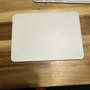 Apple Magic Trackpad White Model A1535 - Afbeelding 1 van 2