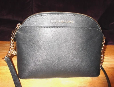 NEW MICHAEL KORS " JET SET"  BLACK  X/BODY  9 x 7 x 3.5 - Image 1 of 4