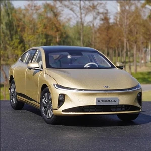 1/18 Changan Qiyuan A07 Color Dorado MODELO DIECAST - Imagen 1 de 4