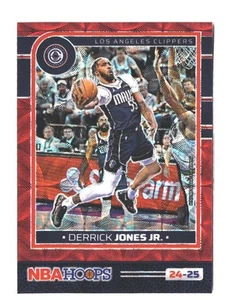 2024-25 Hoops Derrick Jones Jr. #157 Premium Prizms Scope Red #/49 Clippers - Bild 1 von 2