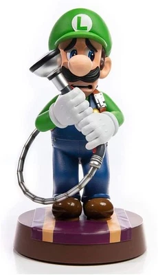 Luigis Mansion 3 Luigi 9-Inch PVC Statue - Image 1 of 4