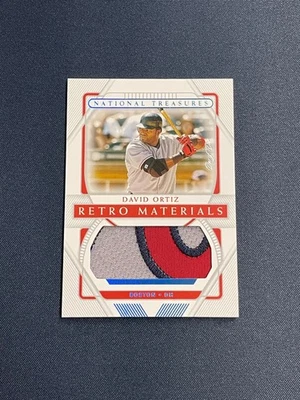National Treasures 2021 David Ortiz Retro Materials Platinum Game parche usado 1/1 Foto 1 de 2