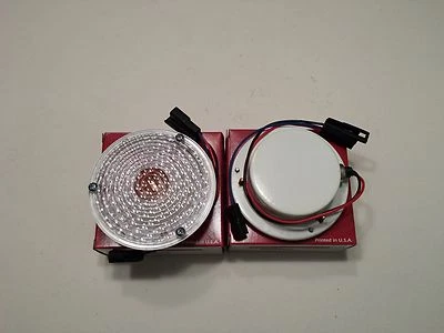 PAR DE LÁMPARAS DE ESTACIONAMIENTO JEEP CJ 5,6 1969-1975 NUEVAS MONTAJE EN 3 ORIFICIOS ENVÍO GRATUITO Foto 1 de 2