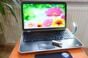 DELL 17R 7720 17Zoll SPEZIAL EDITION l Windows 11 l 756GB HDD SSD l 16GB RAM NEU - Bild 1 von 11