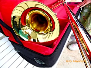 Posaune -  Tenorposaune   von   Thomann ,  neuwertig,  mit  Ständer. - Bild 1 von 14