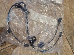 ORIGINAL NEU MITSUBISHI OUTLANDER ASX RADDREHZAHL HINTEN LINKS ABS SENSOR 4670A581 - Bild 1 von 3
