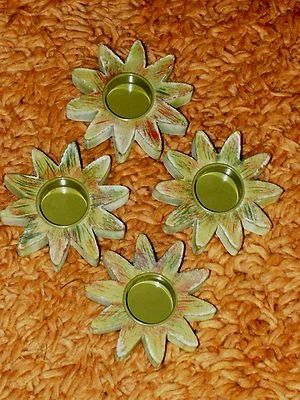 KERZENHALTER / TEELICHTHALTER  ´BLUME'  Holz; hellgrün 4 Stück NEU! - Bild 1 von 3