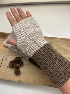 Handgestrickte Handstulpen Mit Daumenloch Neu - Bild 1 von 2