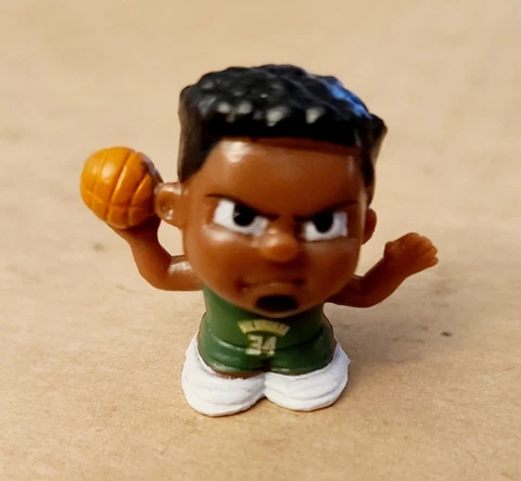 TEENYMATES NBA SERIES 7 GIANNIS ANTETOKOUNMPO 1" BUCKS 1" INCH FIGURE PACK FRESH Cover