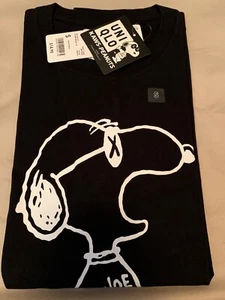 Nueva con etiquetas Camiseta Para Hombre Uniqlo x KAWS x Peanuts Snoopy Joe Mangas Cortas S Negra - Imagen 1 de 5