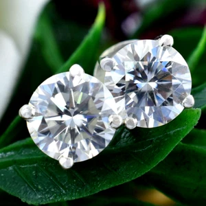 2.50 Ct Off-White Diamond Studs in 925 Silver, Excellent Luster - Picture 1 of 8