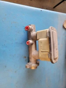 97 DODGE RAM 1500 PICKUP BRAKE MASTER CYL 149851 - Picture 1 of 3