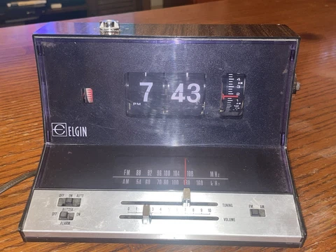 Vintage Elgin RD-1010 Rare Flip Clock Radio Time Alarm Works Japan Wood Grain Cover