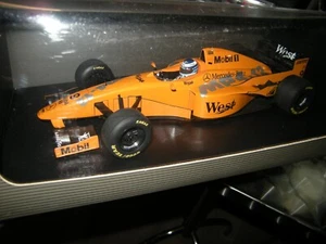 1:18 Minichamps West McLaren Mercedes MP-4-12 M. Hakkinen caja de concesionario RARO/RARO - Imagen 1 de 2