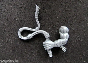 OGR02 BRAS FOUET GRETCHIN ORK WARHAMMER 40,000 W40K BITZ BITS RABIOT - Imagen 1 de 1