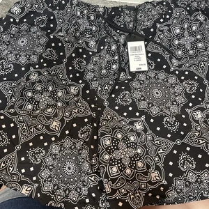 Pantaloncini corti uomo LCKR Wvn bianchi e neri nuovi con etichette con cordino in vita taglia XL X-Large - Foto 1 di 6