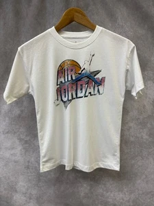 Jordan Tee | Girls’ Medium | White | Jumpman Sky Court - Picture 1 of 3