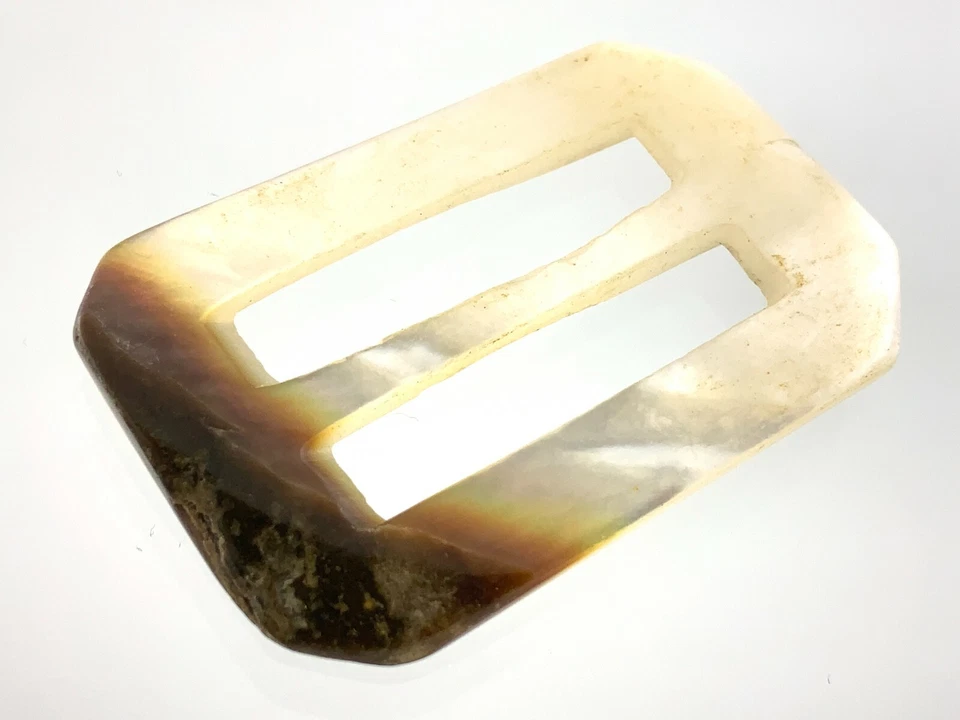 Carved MOP Mother-Of-Pearl Belt Buckle For Garment 1.75in Marble Pattern 352B - Image 1 of 4