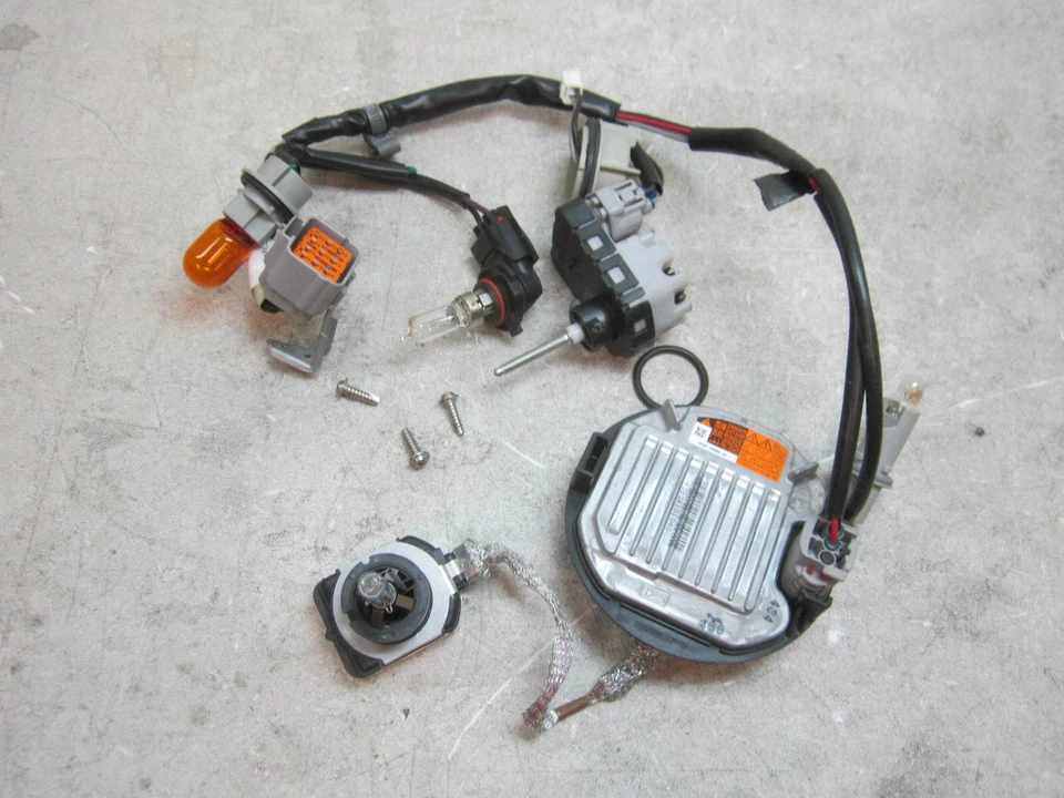 em11018 Subaru Legacy Outback 2015 2016 2017 RH Headlight Wiring Harness OEM - Image 1 of 4