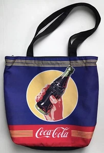 Coca-Cola Hand Shopping Reißverschluss 12x10x4 Tasche Geldbörse Schild Flasche Grafik - Bild 1 von 10