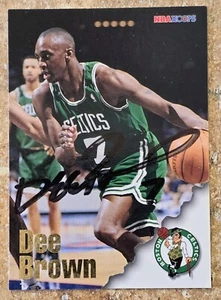 1997 NBA Hoops Dee Brown Autographed Card - Picture 1 of 2