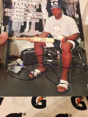 TONY GWYNN SIGNED SAN DIEGO PADRES 3000 HIT CELEBRATION PROGRAM PSA DNA  - Image 1 of 4