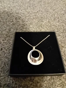 Beautiful 925 Silver Necklace And 925 Silver pendant - Picture 1 of 3